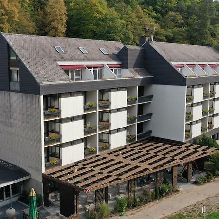 Hotel Luisenpark Bad Bergzabern Bagian luar foto