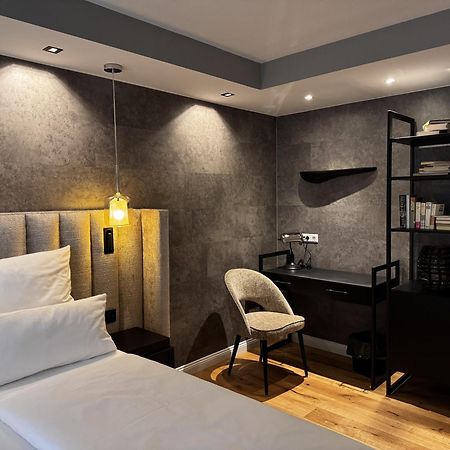 Hotel Luisenpark Bad Bergzabern Bagian luar foto