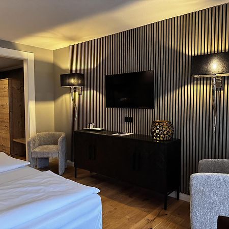 Hotel Luisenpark Bad Bergzabern Bagian luar foto