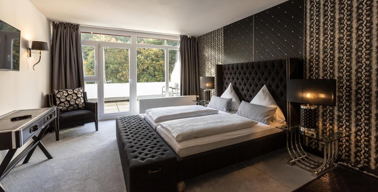 Hotel Luisenpark Bad Bergzabern Bagian luar foto