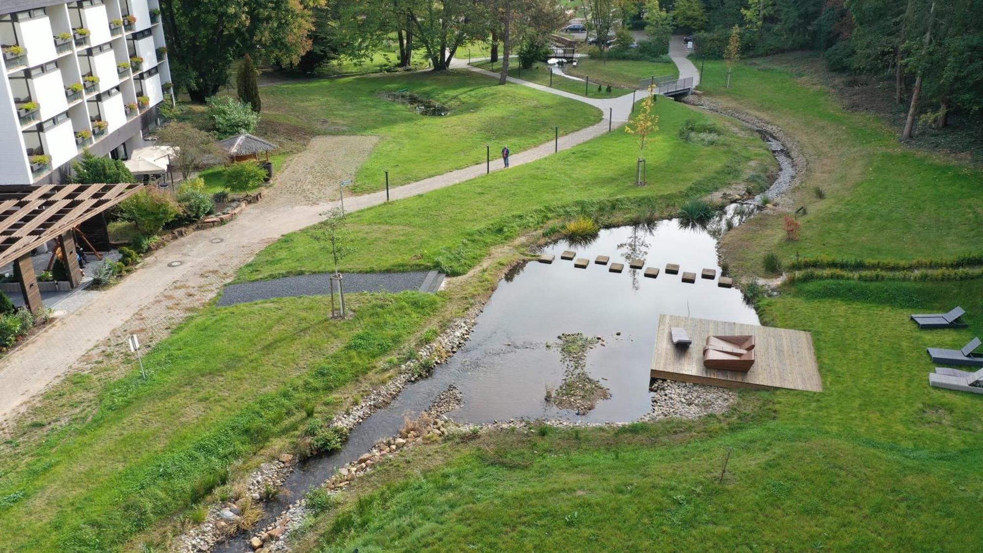 Hotel Luisenpark Bad Bergzabern Bagian luar foto