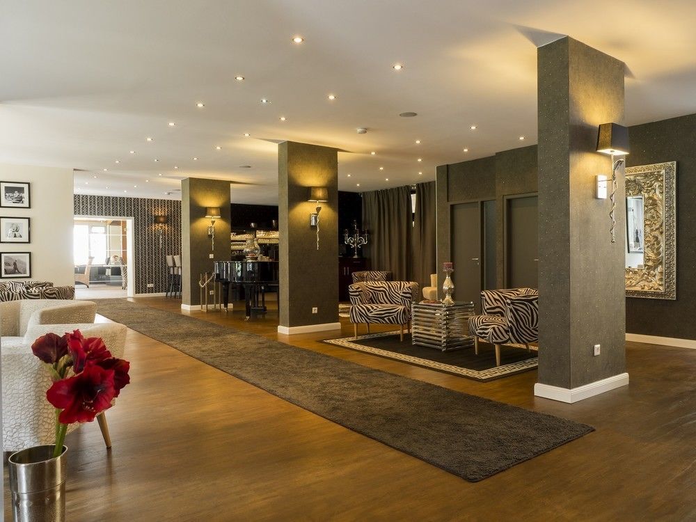 Hotel Luisenpark Bad Bergzabern Bagian luar foto