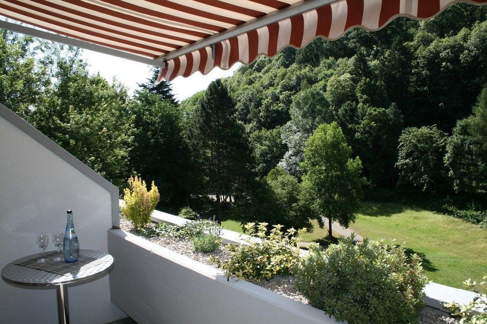 Hotel Luisenpark Bad Bergzabern Bagian luar foto